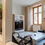 Mit Zwei Garagenstellplaetzen By Interhome * Colmar