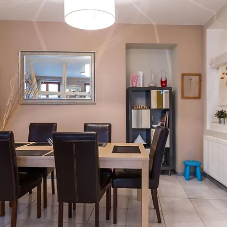 Mit Zwei Garagenstellplaetzen By Interhome Apartment *