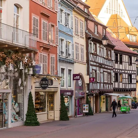 Mit Zwei Garagenstellplaetzen By Interhome Appartamento