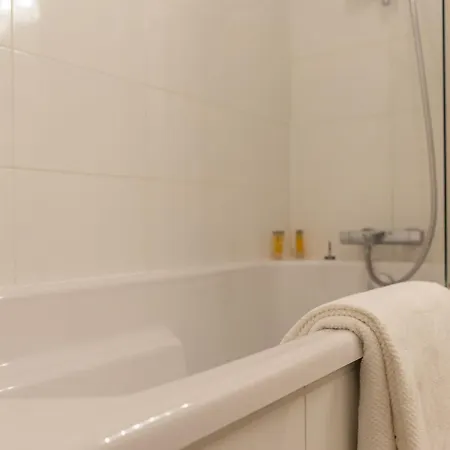 Mit Zwei Garagenstellplaetzen By Interhome Colmar