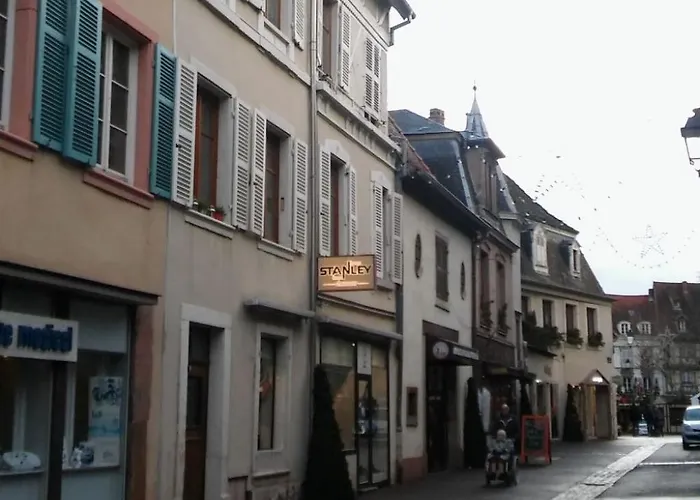 Mit Zwei Garagenstellplaetzen By Interhome *